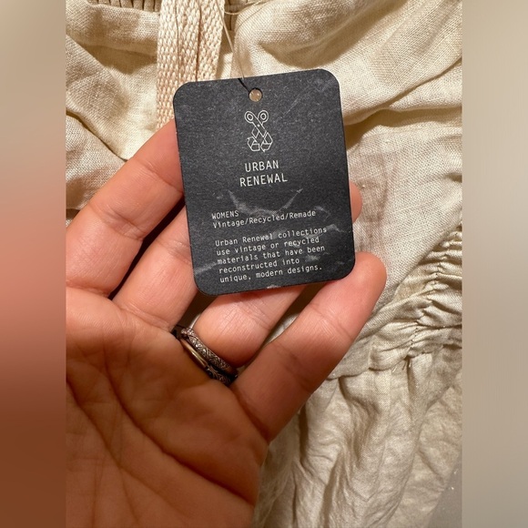 NWT Urban Renewal EcoLinen Tie Shoulder Ruched Babydoll Cream , size S - Picture 3 of 12